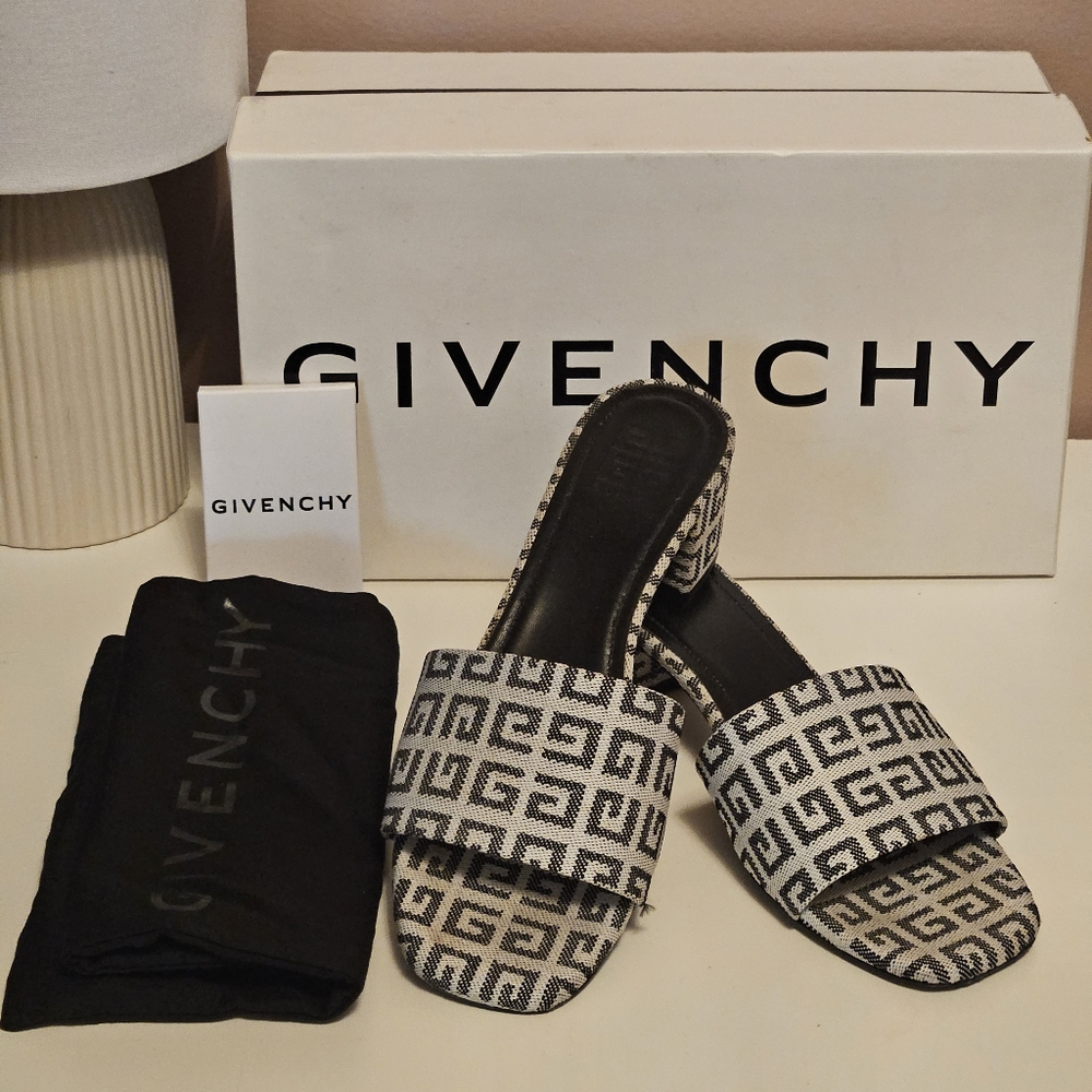 Givenchy Monogram Women's Heel Sandals - Picture 2 of 7